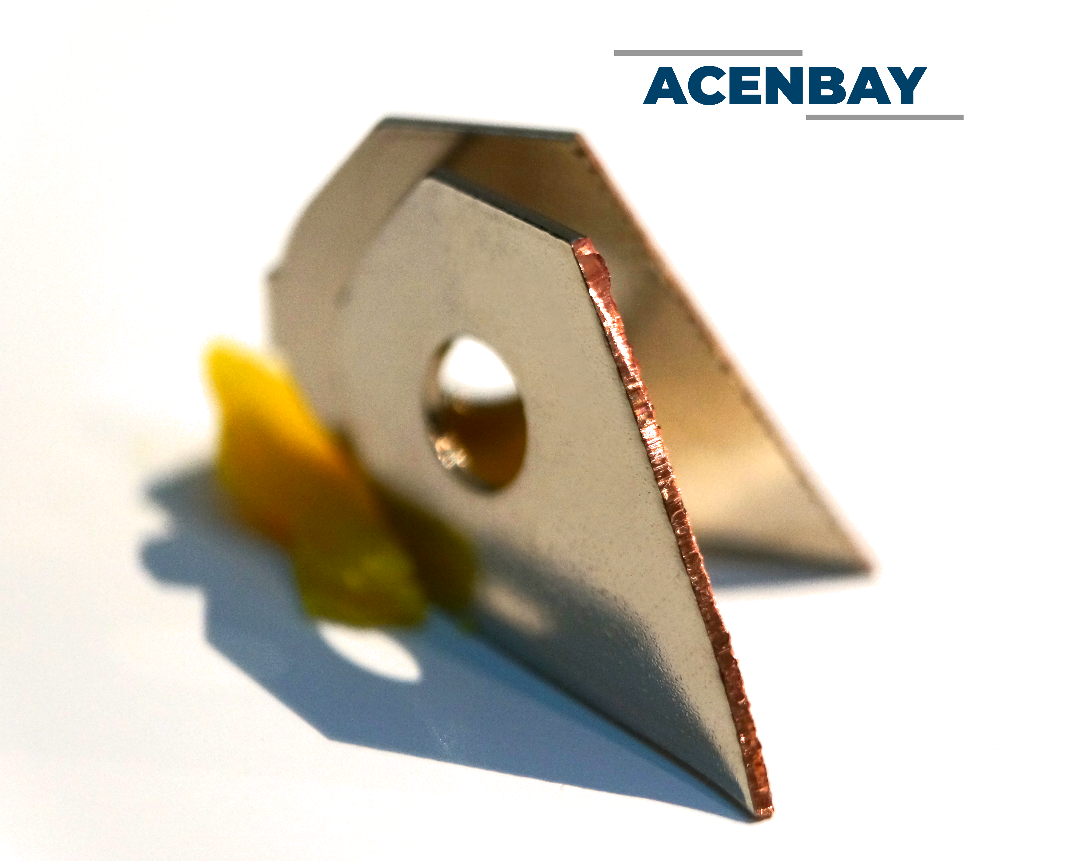 Cut-surface detail of an Acenbay nickel-plated copper bus bar